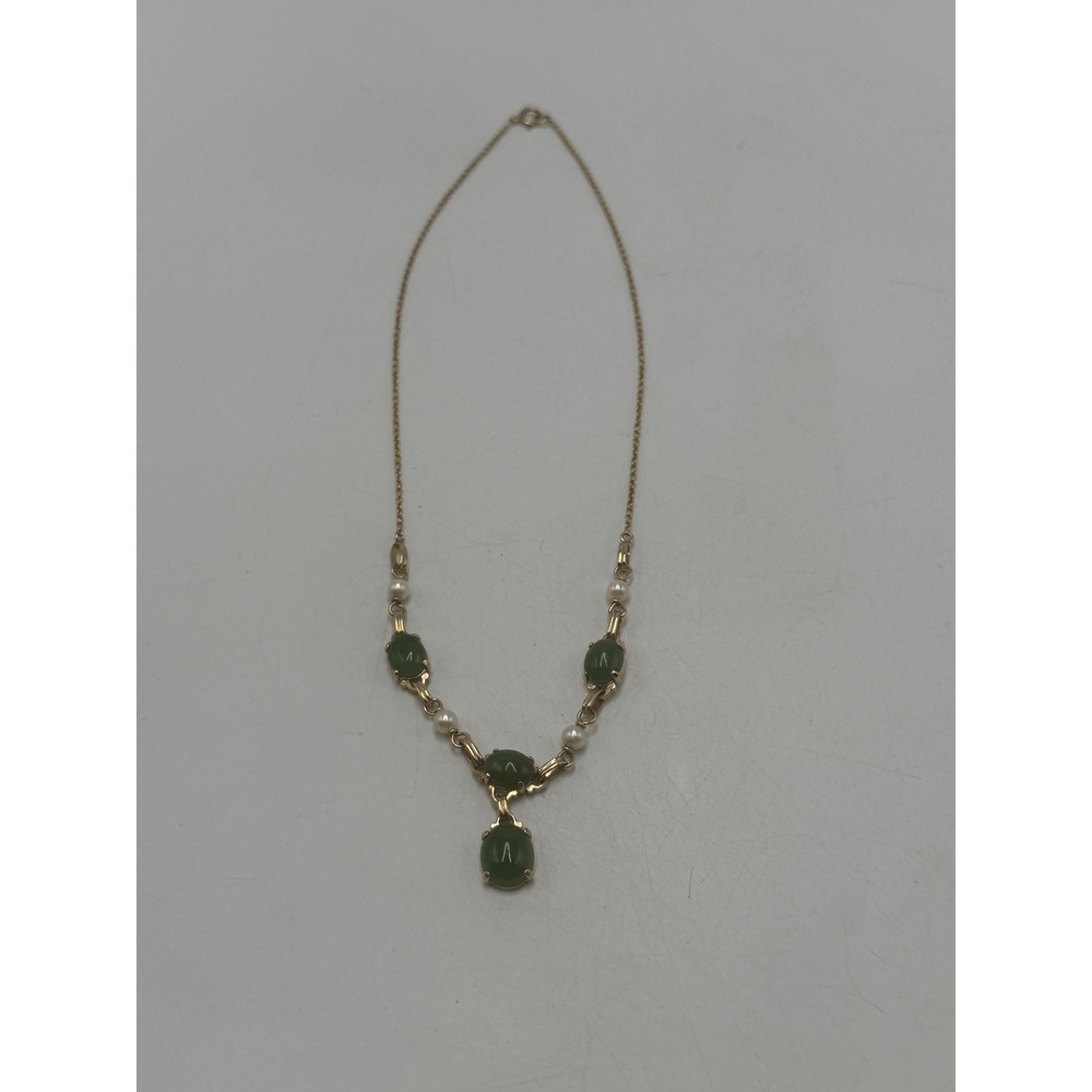 Vintage Gold Tone Green Jade Cabochon and Faux Pearl Drop Necklace 16 Inch